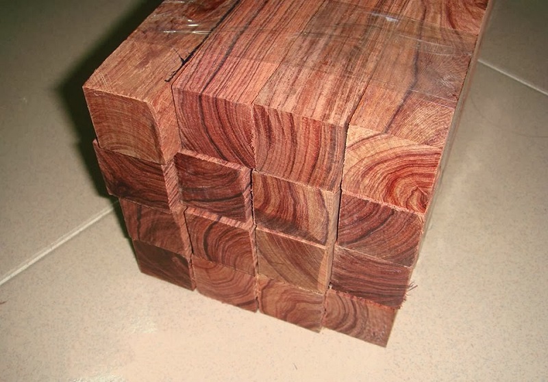 Giá gỗ xoan đào có đắt không?